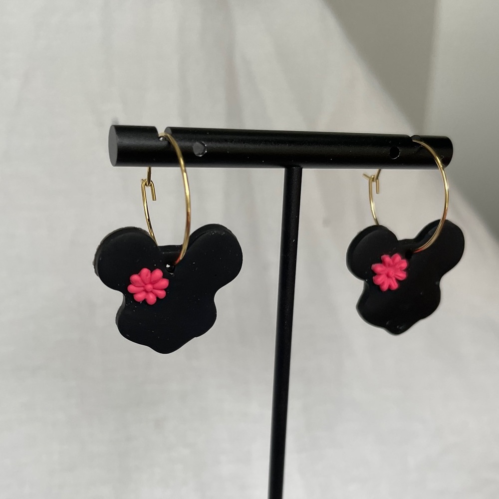Black Mouse with pink flower dangly earrings - Picture 3 of 4
